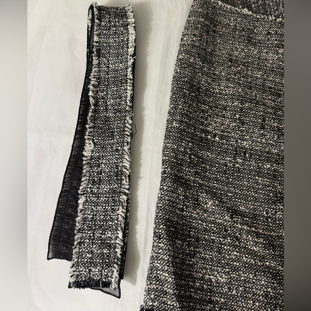 Ann Taylor Fine Italian Fabric Matching Tweed Set - Blazer & Knee Length Skirt - Picture 11 of 16